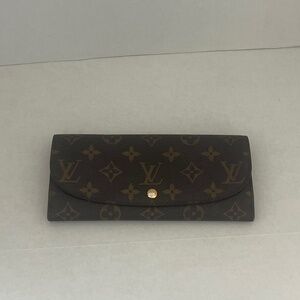 Louis Vuitton Monogram Flowers Design Wallet.
